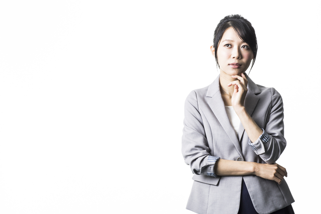 生理がこないと悩む女性